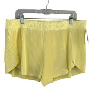 NWT All In Motion Yellow Pleated Mid Rise Lined Shorts Women’s Size XL